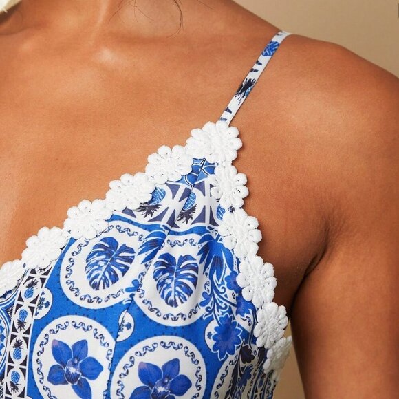 Blue and White Boho Women's Holiday Printed Fabric Splice Embroidered Dress - Picture 5 of 6